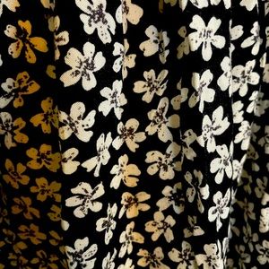 Brandy Melville Sm flouncy skirt.